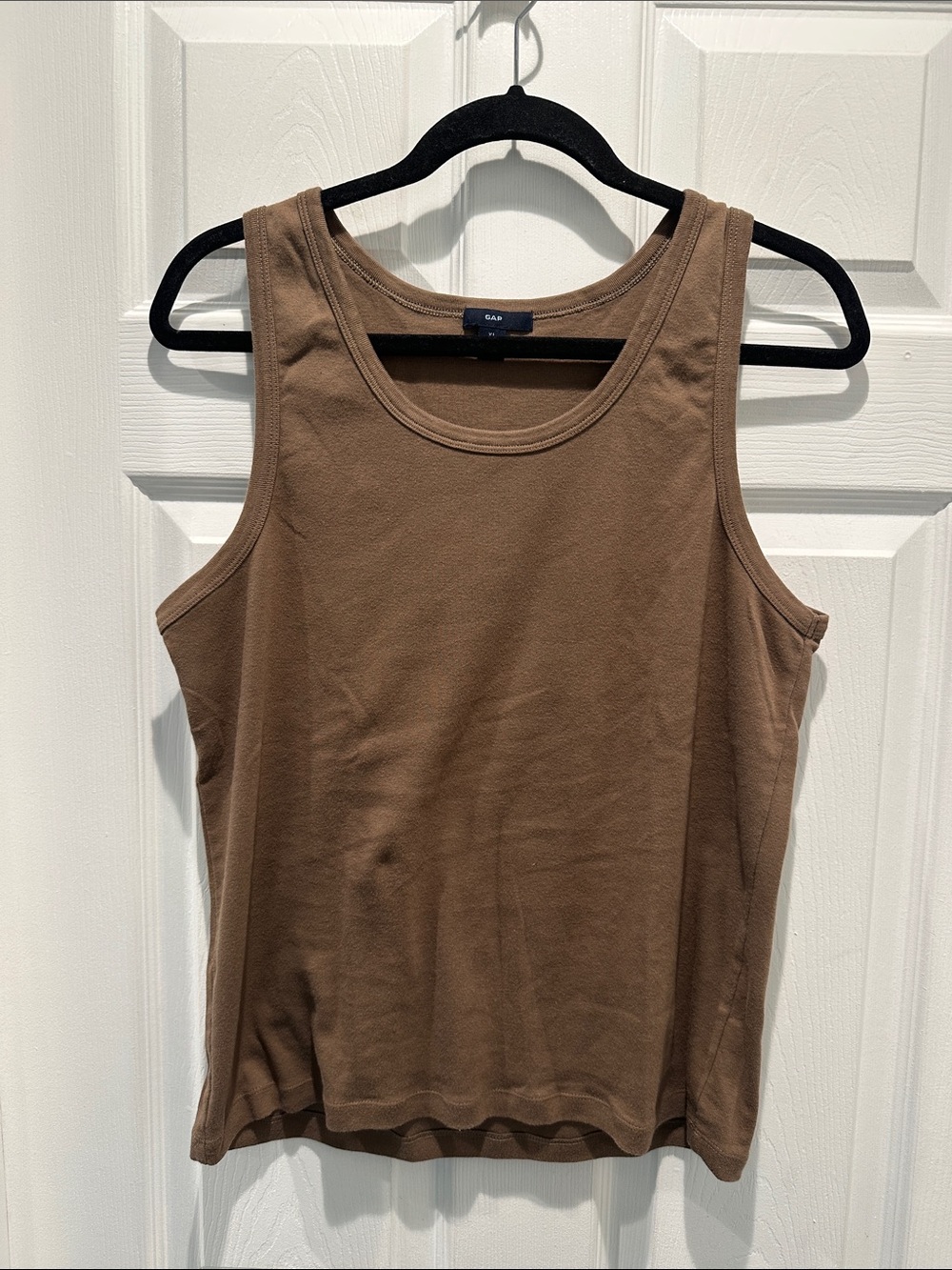 GAP Women's Brown Sleeveless Tank - Scoop Neck Size XL